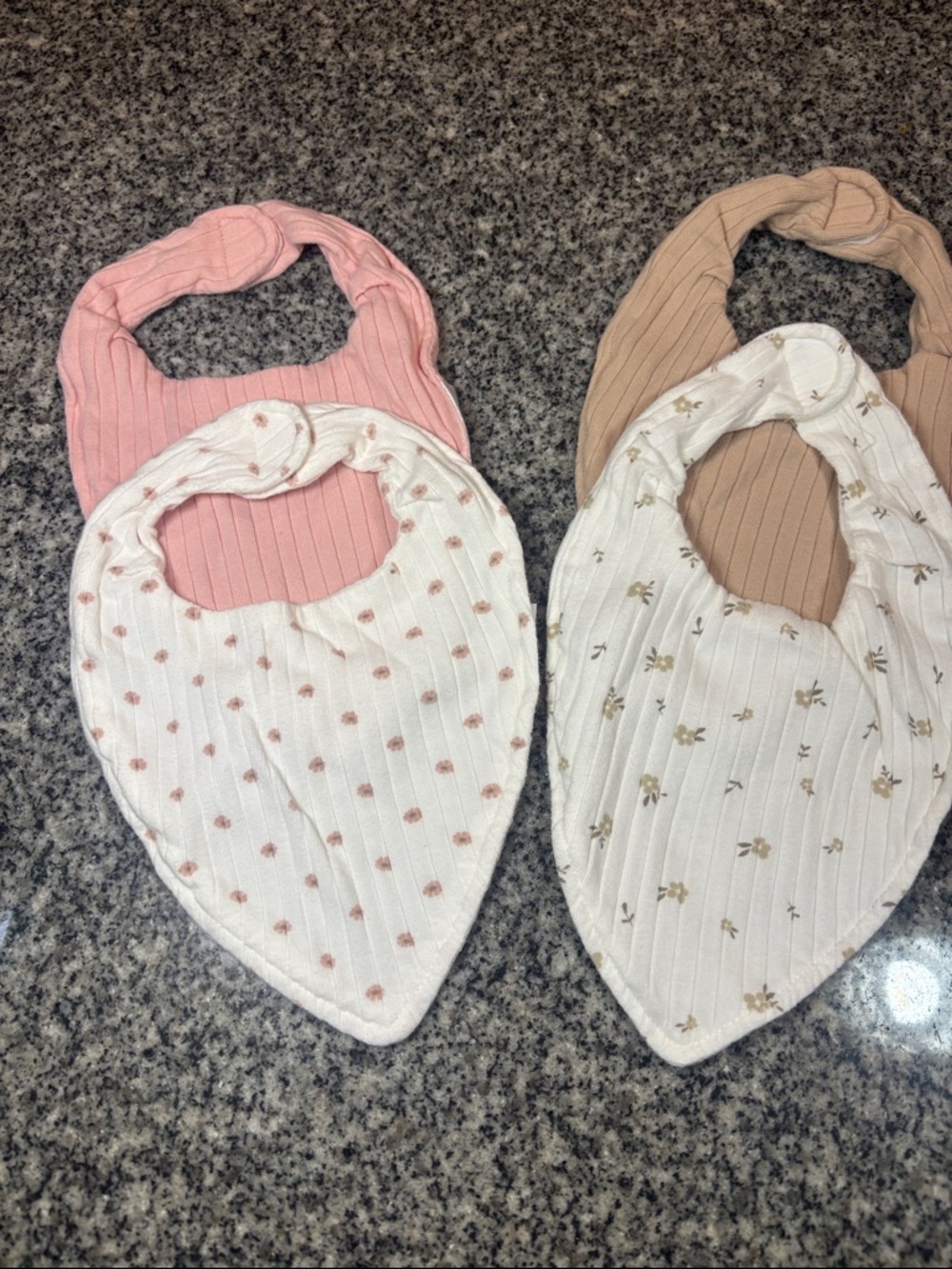 Ribbed Floral Baby Bandana Bib Set in Pink & Beige